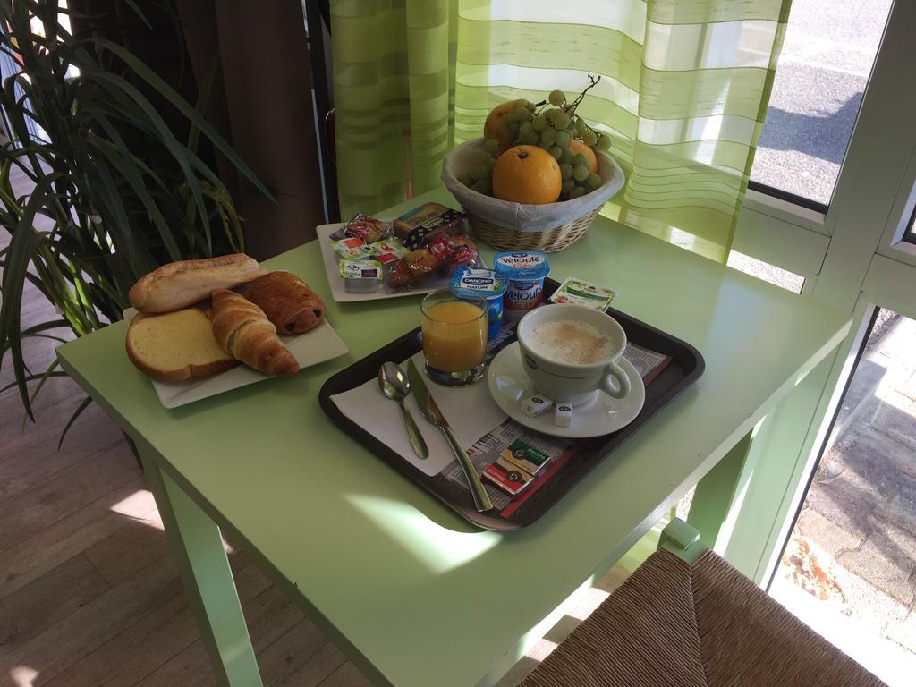 Fasthotel Nimes ケサルグ エクステリア 写真
