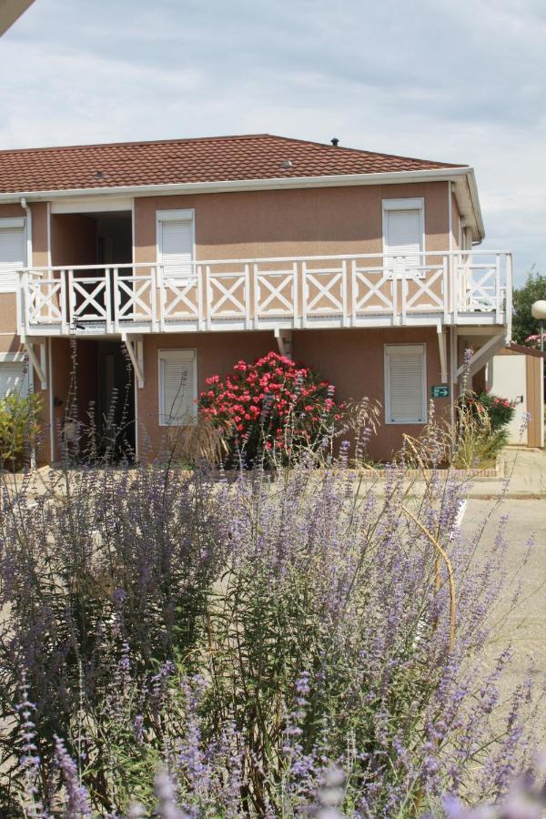 Fasthotel Nimes ケサルグ エクステリア 写真